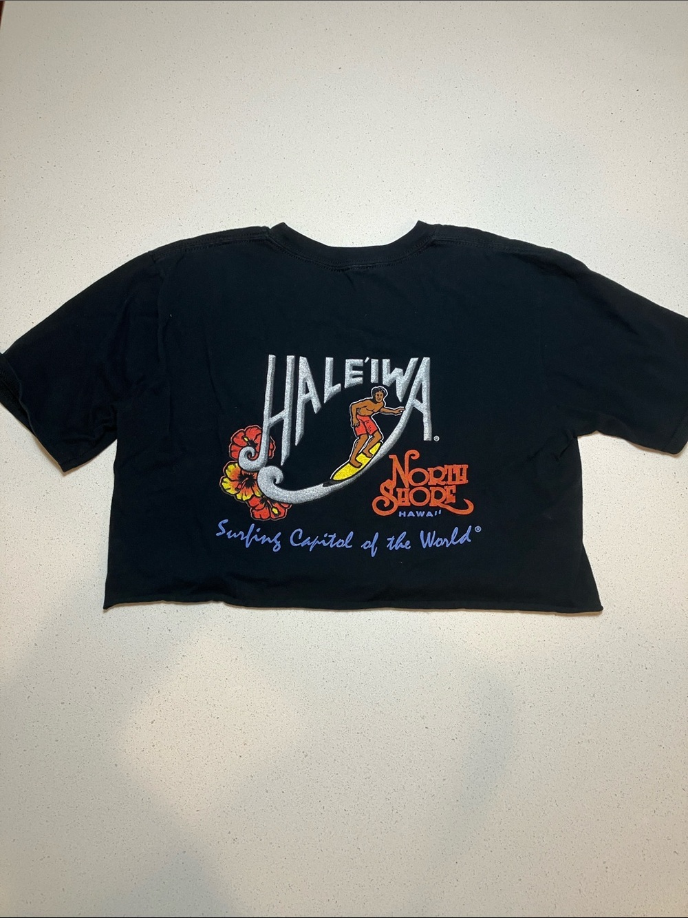Haleiwa North Shore Black Surf Graphic cropped Tee